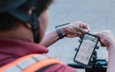 Relatório propõe criação de pontos de apoio, aumento nos valores e mais transparência na remuneração de entregadores por aplicativo